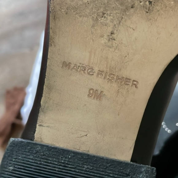 Marc Fisher Idalee Studded Chelsea Block Heel Booties
Black size 9 - Picture 6 of 16